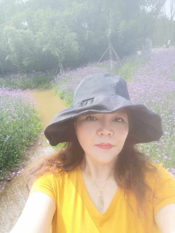 宛霞的第三张照片--宜宾基督教相亲网